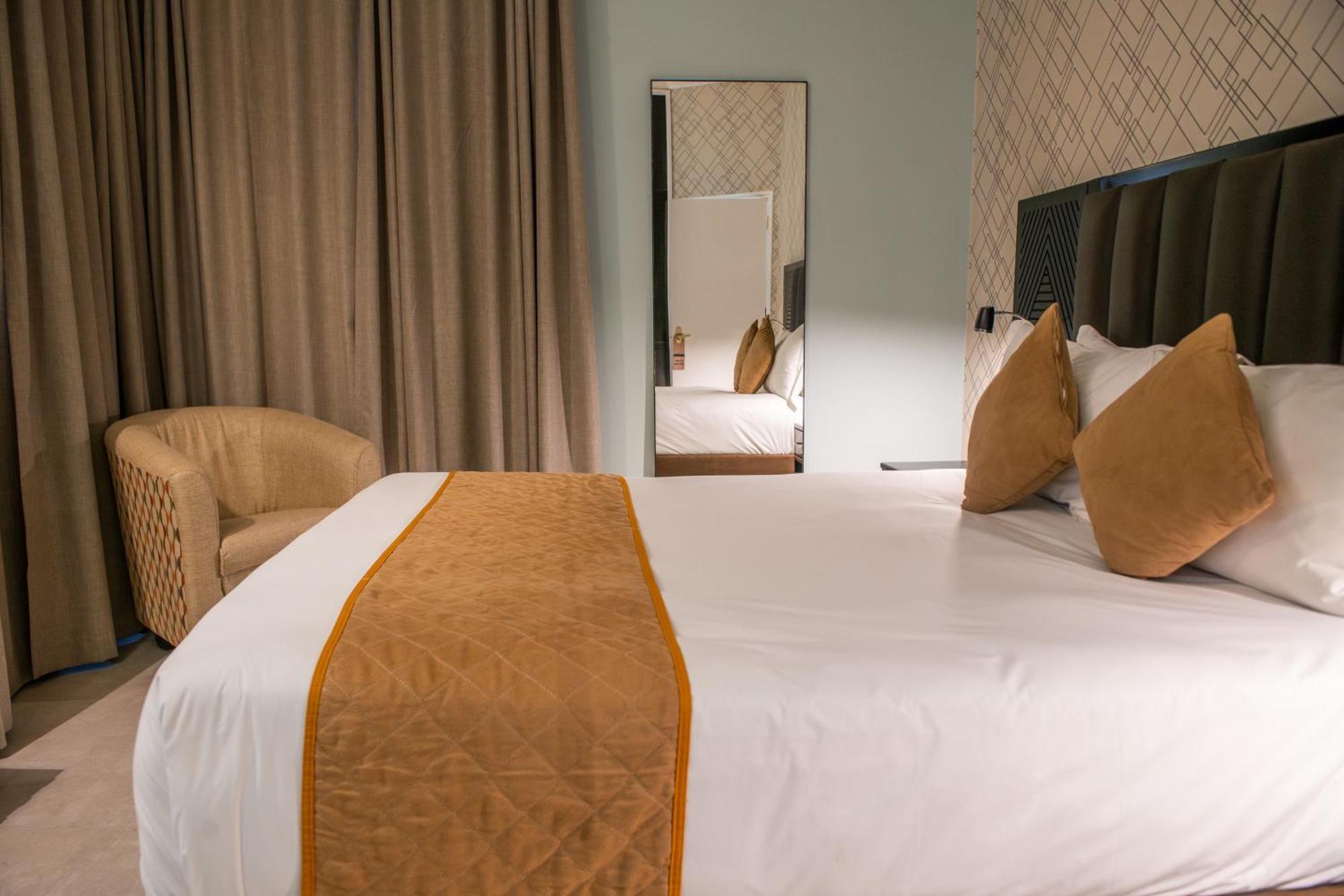 New Ambassador Hotel Harare Luaran gambar